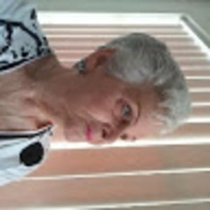 Meet your Posher, Aida